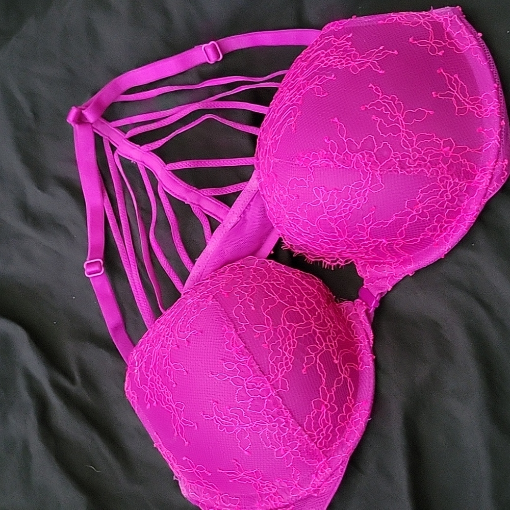 Victoria's Secret Very Sexy Push-up Bra, sz 34B - Picture 2 of 6